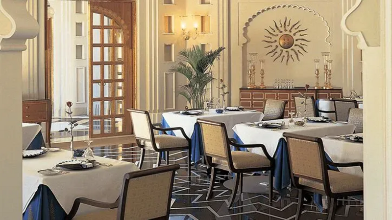 India-Udaipur-Hotel-The Oberoi Udaivilas-fine dining resto