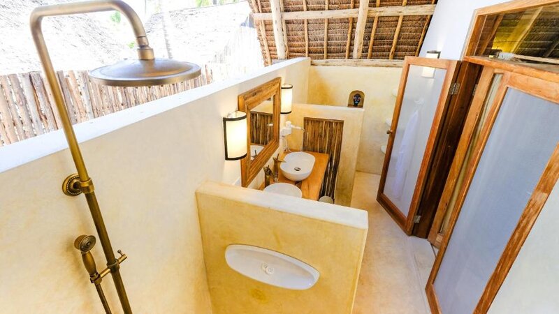 Tanzania-zanzibar-hotel-Baladin-badkamer-1