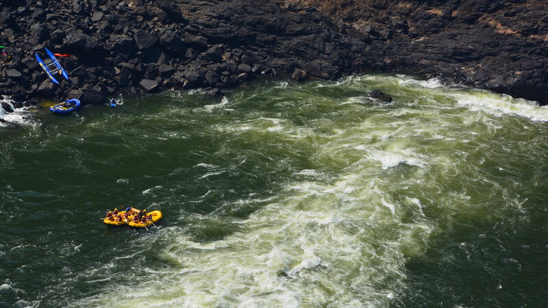 zambezi-rafting-shutterstock_677172220